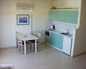 Manolis Apartments