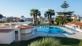 Manolis Apartments