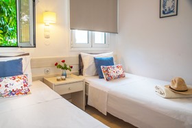 Melissa Apartments