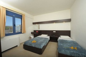 Meropi Hotel & Apartments