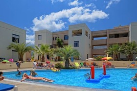 Meropi Hotel & Apartments