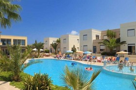 Meropi Hotel & Apartments