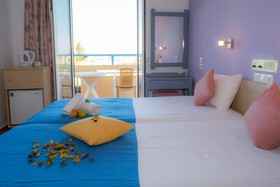 Nikos Hotel