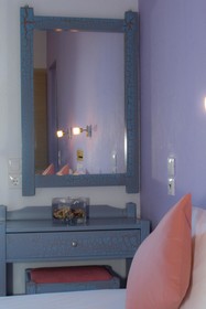 Nikos Hotel
