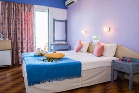 Nikos Hotel