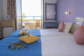Nikos Hotel
