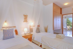 Notos Heights Hotel & Suites