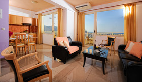 Notos Heights Hotel & Suites