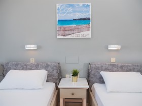 Pasiphae Hotel