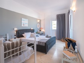 Pasiphae Hotel