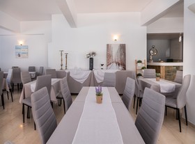 Pasiphae Hotel
