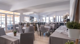 Pasiphae Hotel