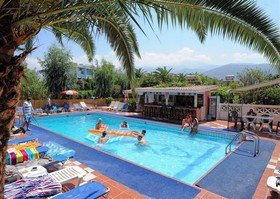 Primavera Beach Studios & Apartments