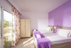 Primavera Beach Studios & Apartments