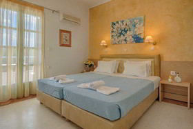Pyrgos Beach Malia Apartments