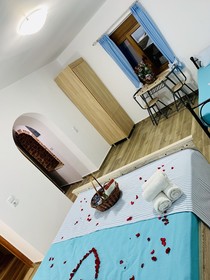 Studios Paradise