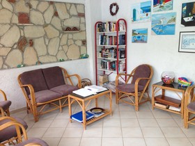 Kastro Studios & Apartments