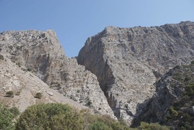 Sarikampos Beach