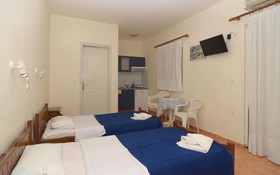 Katerina Rooms Agii Apostoli