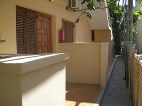 Stelios Rooms