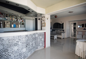 Art Hotel Korifi Suites