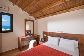 Dia Apartments