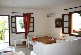 Hesperia Apartments