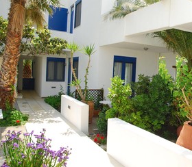 Anna Plakias Apartments