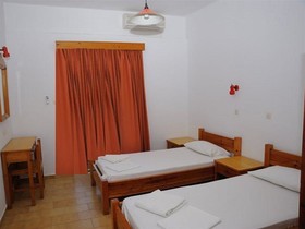 Irida Studios Hotel & Pool