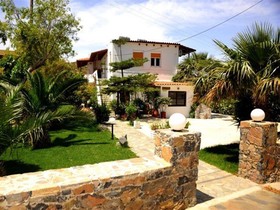 Irida Studios Hotel & Pool