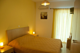 Manolis Apartments