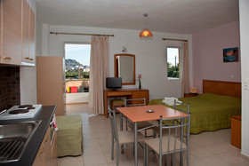 Manolis Apartments
