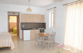 Manolis Apartments