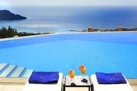 Stefanos Village Hotel