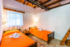 Aadonis Villa