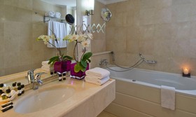 Asterion Suites & Spa - Designed for adults by Louis Hotels