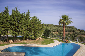 Athina Luxury Villas
