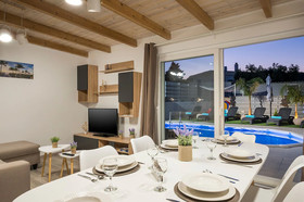 B&M Villas