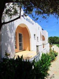 Cathrin Apartments and Studios