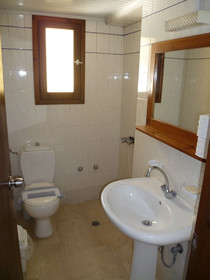 Karmi Studios & Apartments