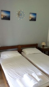 Leonidas Rooms & Studios