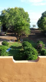 Leonidas Rooms & Studios