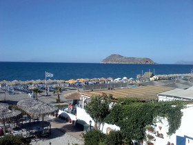 Leonidas Rooms & Studios