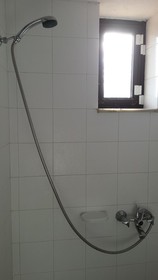 Leonidas Rooms & Studios