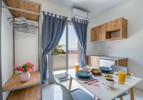 Linda Apartments