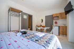 Linda Apartments