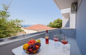 Linda Apartments