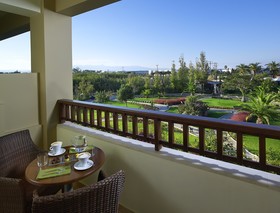 Minoa Palace Resort