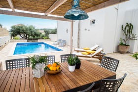 Villa Diktina