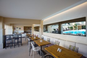La Stella Suites